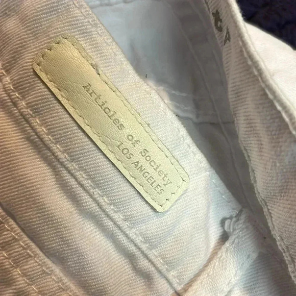 Articles of society, white denim shorts, size 32 - Picture 5 of 5